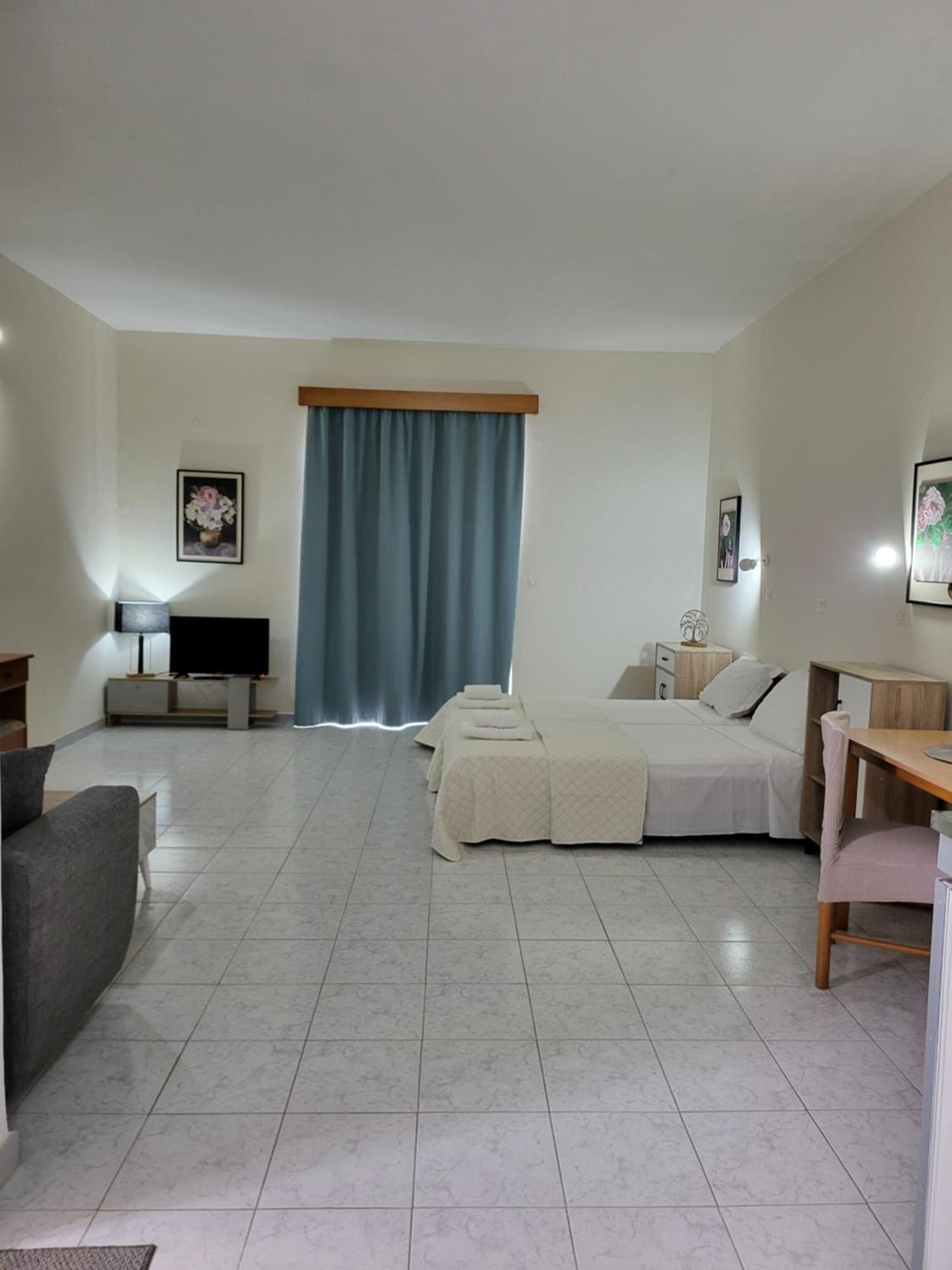 Pyrgos Hotel Apartments Kremasti  Exterior photo