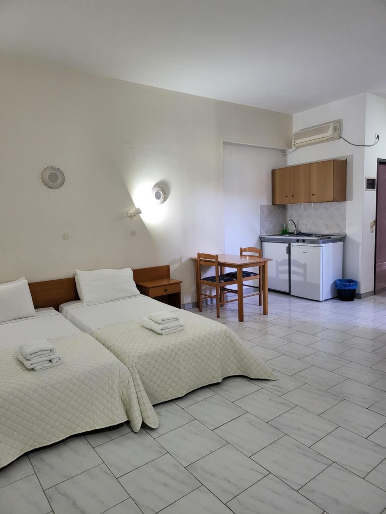 Pyrgos Hotel Apartments Kremasti  Exterior photo